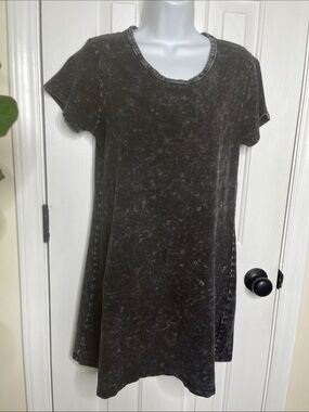 Black Acid Washed Short Sleeve Mini Dress Olivia Rae Size Large